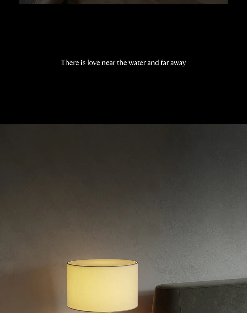 모던한 애쉬 우드 ​​LED 램프 - 집 스타일을 향상시키세요