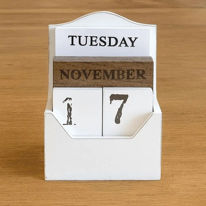 Calendrier perpétuel en bois élégant - Indispensable pour le bureau