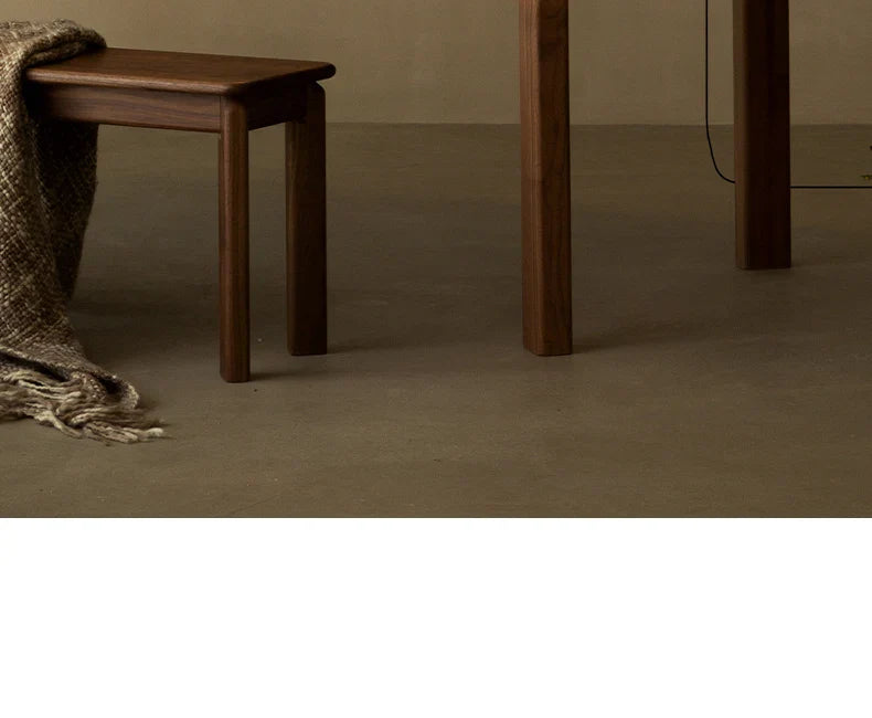 모던한 애쉬 우드 ​​LED 램프 - 집 스타일을 향상시키세요