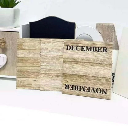 Calendrier perpétuel en bois élégant : organisez avec style !