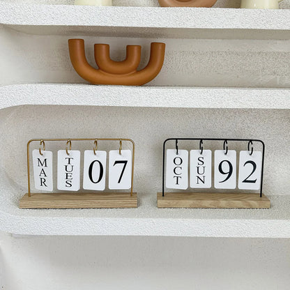 Calendrier perpétuel en bois élégant pour une organisation élégante